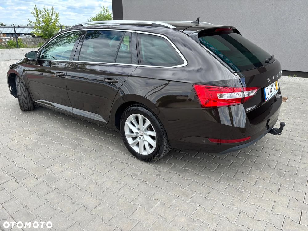 Skoda Superb 2.0 TDI DSG Premium Edition - 3