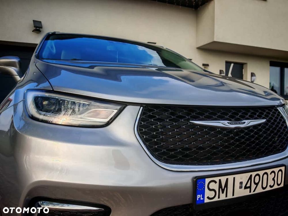 Chrysler Pacifica - 18