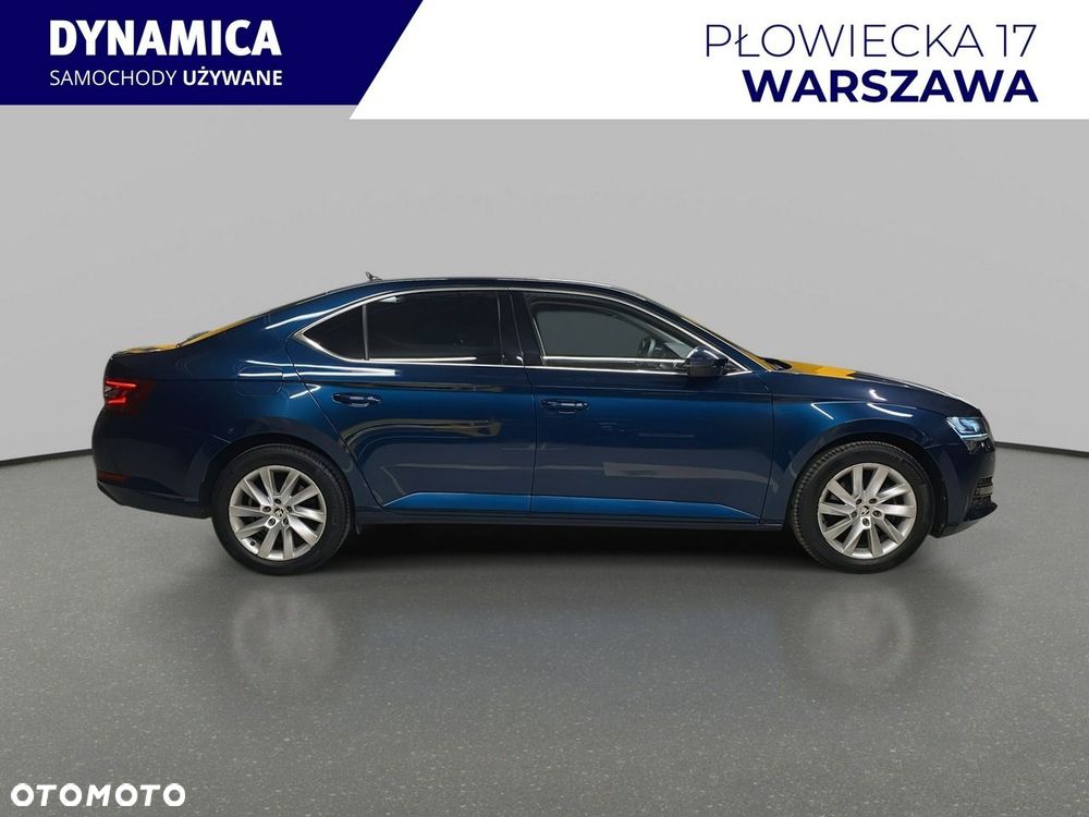 Skoda Superb 2.0 TDI SCR Ambition DSG - 9