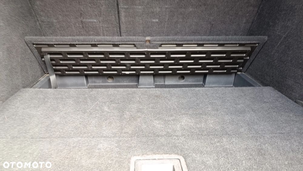 Volkswagen Golf VI 1.6 TDI Trendline - 15