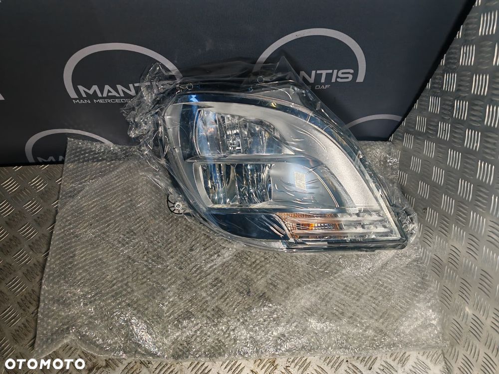 DAF XF 106 CF EURO6 REFLEKTOR LAMPA FULL LED LIFT 1857527 PRAWA - 1