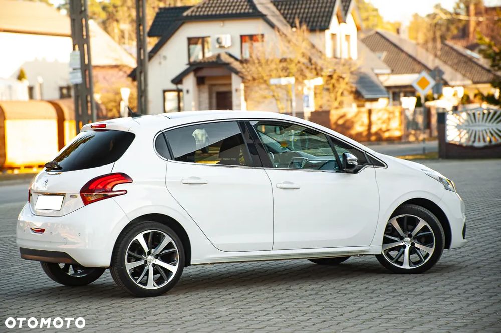 Peugeot 208 PureTech 110 Stop & Start Tech Edition - 13