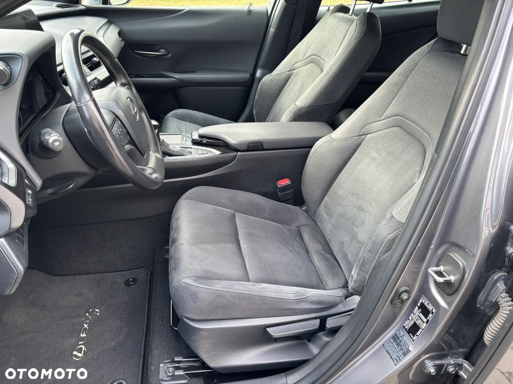 Lexus UX - 14