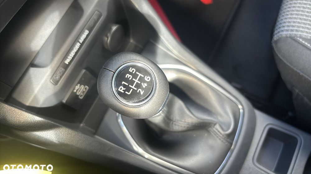 Ford Transit Courier - 14