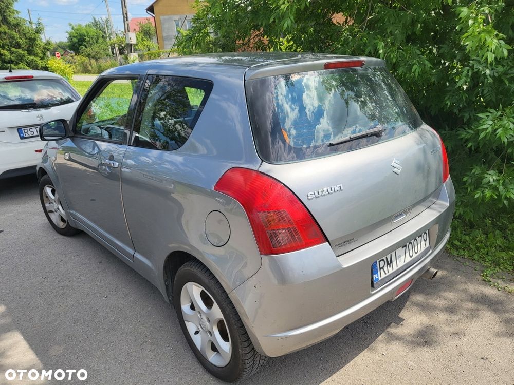 Suzuki Swift - 3