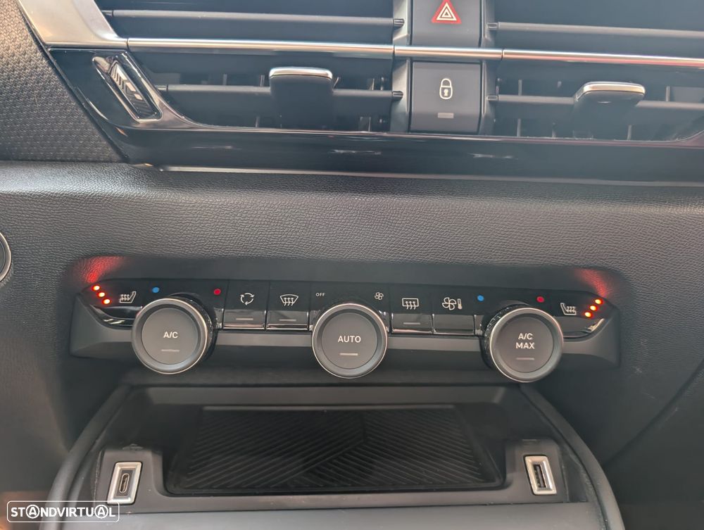 Citroën e-C4 Shine - 23