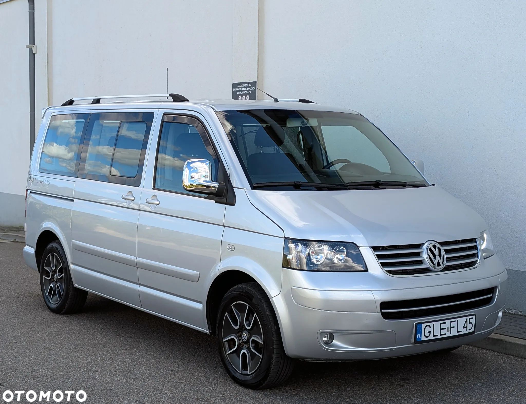 Volkswagen Multivan TDI L1 Trendline - 1