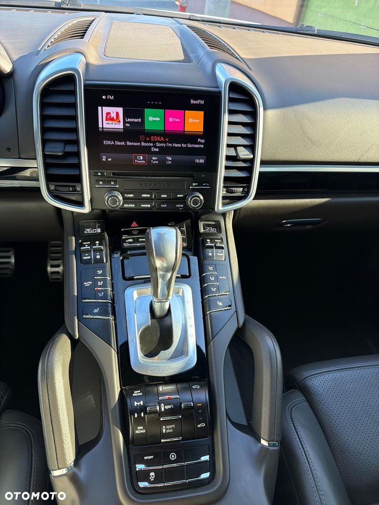 Porsche Cayenne - 34