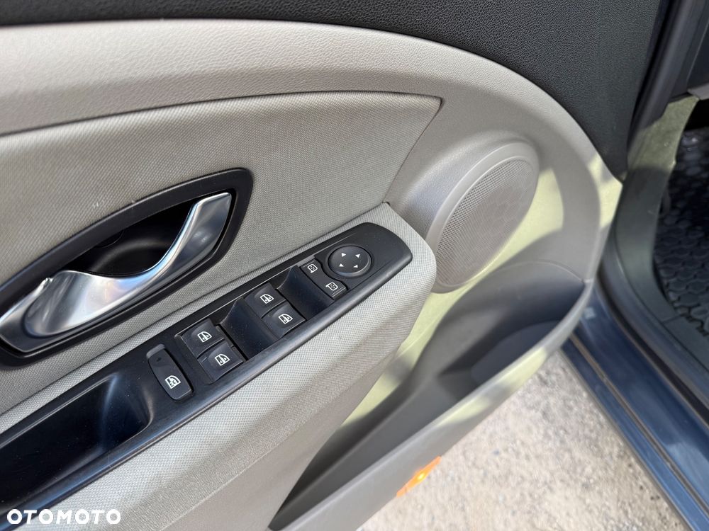 Renault Megane 1.9 dCi Dynamique - 8