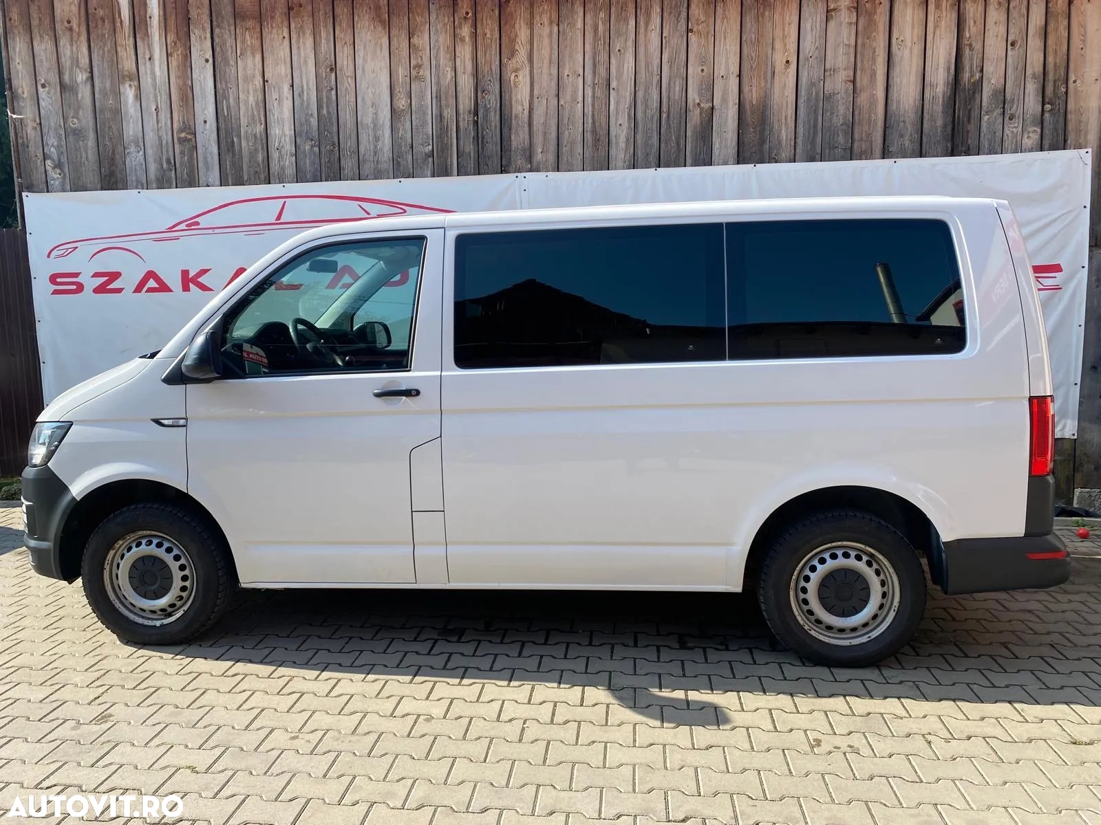 Volkswagen Transporter Kombi T6 2.0 TDI 75 kW LR - 16