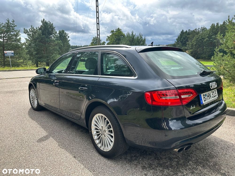 Audi A4 Avant 2.0 TDI - 11