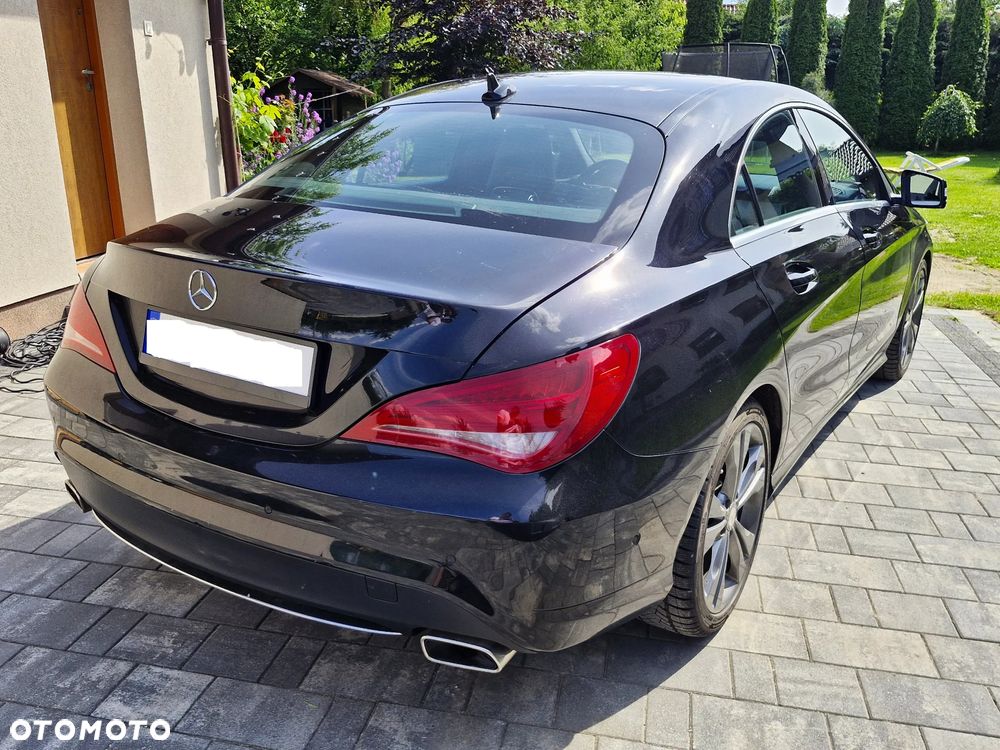 Mercedes-Benz CLA 180 Urban - 8