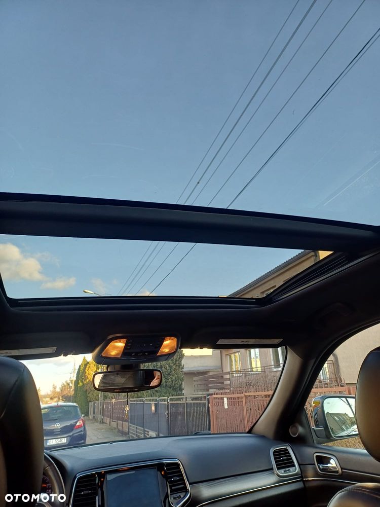 Jeep Grand Cherokee - 17