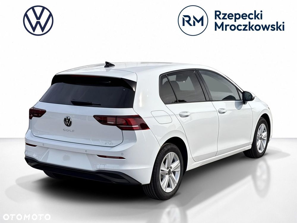 Volkswagen Golf - 5