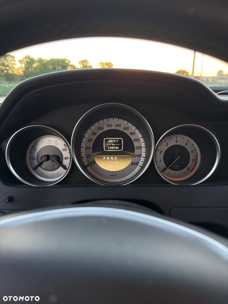 Mercedes-Benz Klasa C 200 (BlueEFFICIENCY) 7G-TRONIC Avantgarde - 10