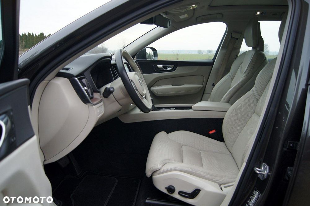 Volvo XC 60 T5 AWD Geartronic Momentum Pro - 12