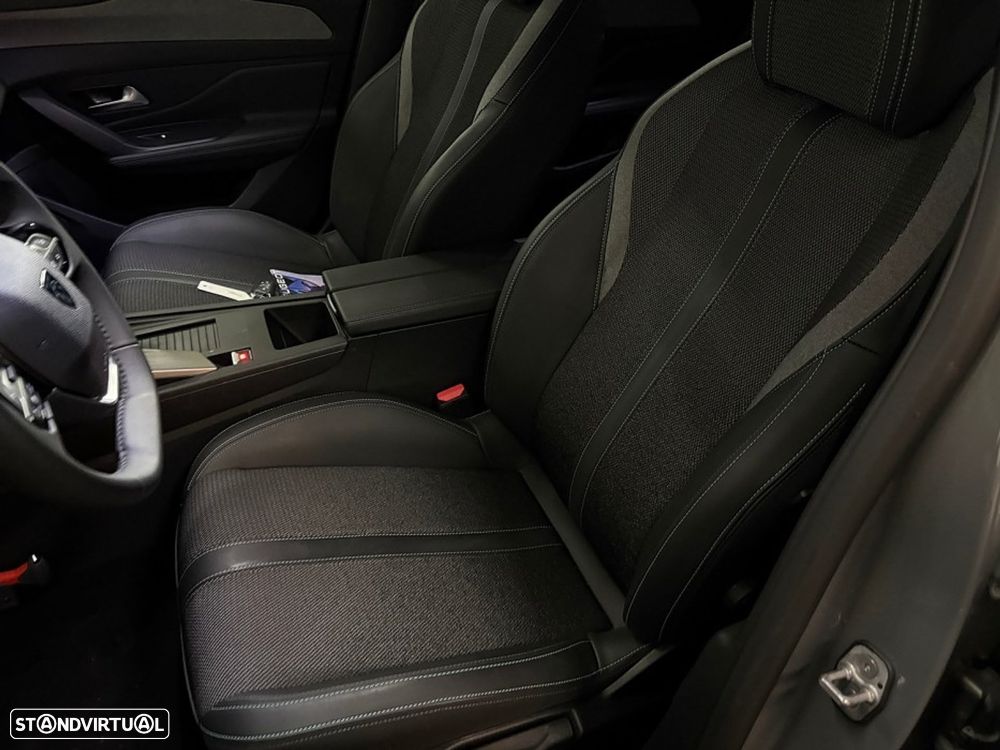Peugeot 408 1.2 Hybrid Allure e-DCS6 - 13