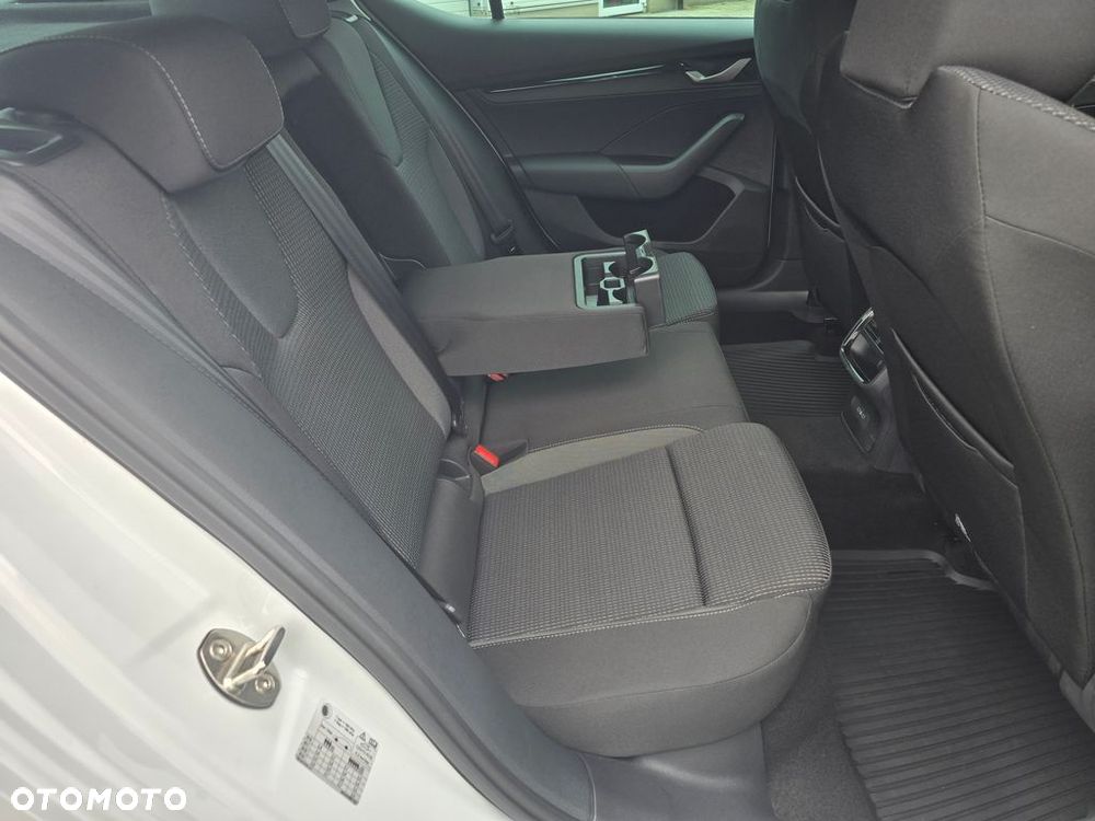 Skoda Octavia 1.5 TSI Selection - 12