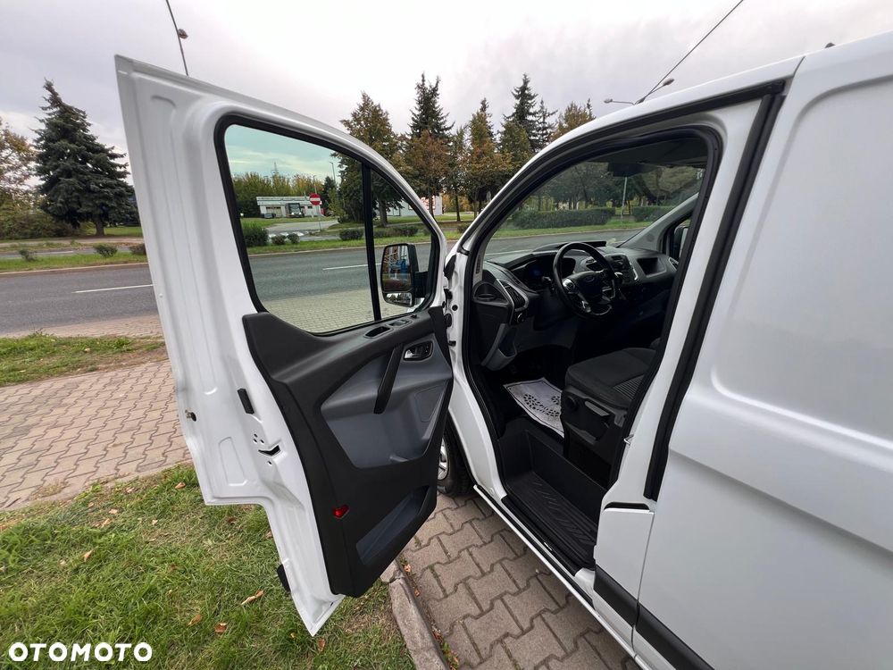 Ford TRANSIT CUSTOM L2H1 2,0 TDCI 130KM BEZWYPADKOWY - 33