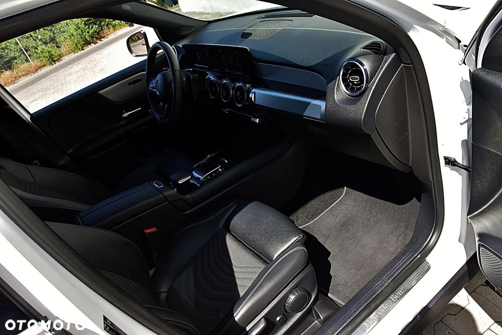Mercedes-Benz GLB 200 7G-DCT - 18