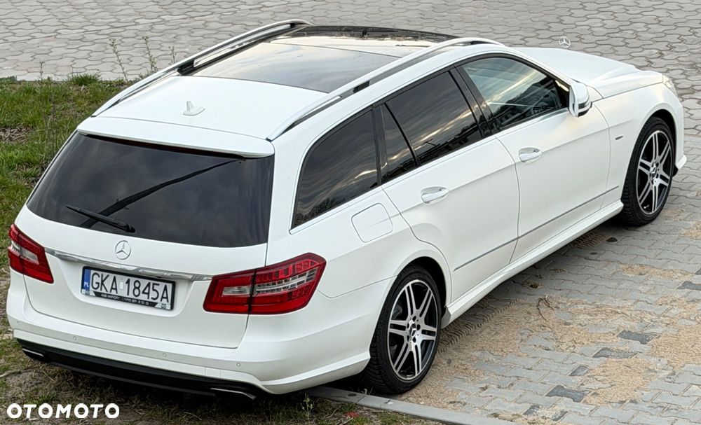 Mercedes-Benz Klasa E 500 4Matic BlueEFFICIENCY 7G-TRONIC Avantgarde - 21