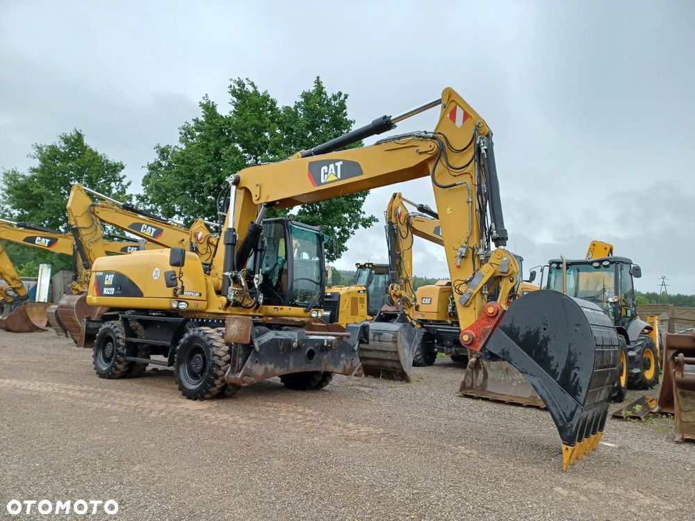 Caterpillar CAT M 322 D - 12
