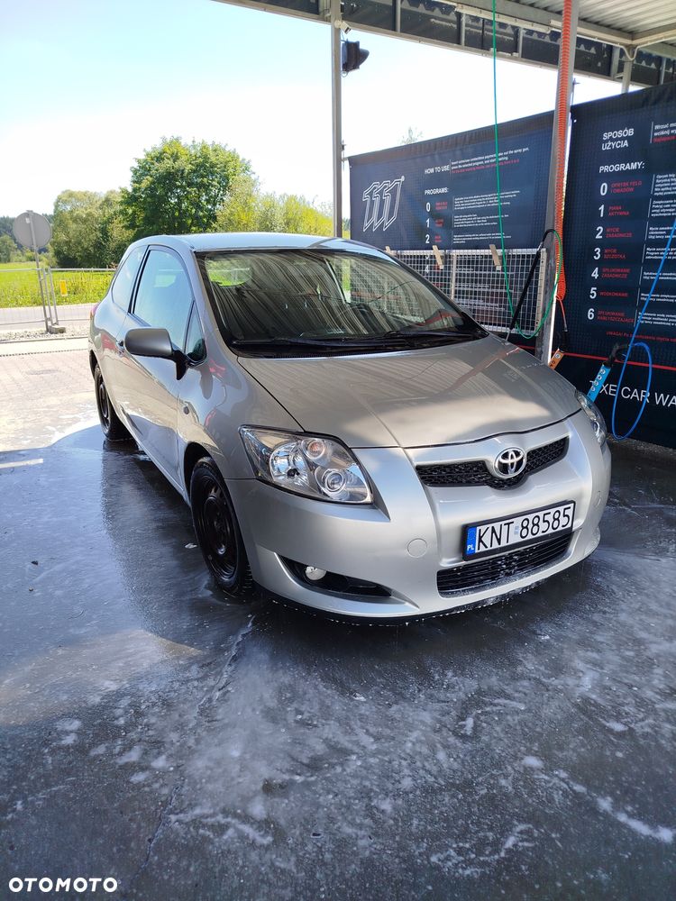 Toyota Auris - 2