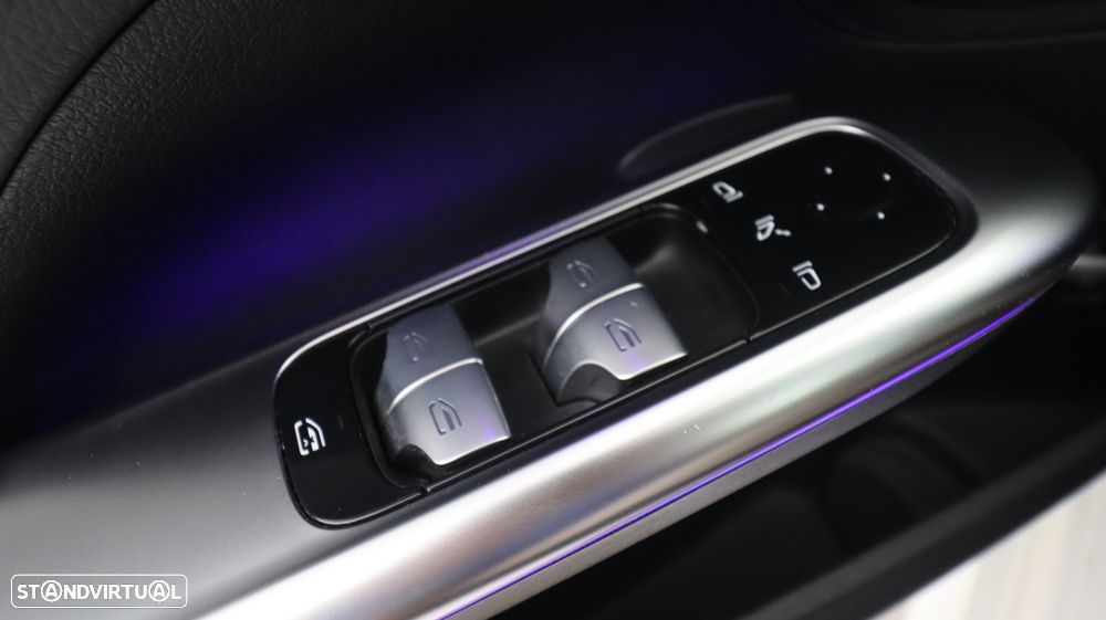 Mercedes-Benz C 300 d AMG Line - 22