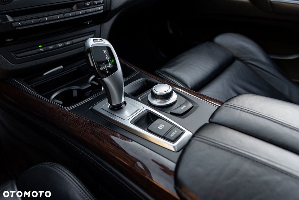 BMW X5 xDrive35d - 32