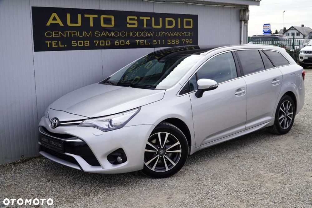 Toyota Avensis 2.0 D-4D Premium - 38