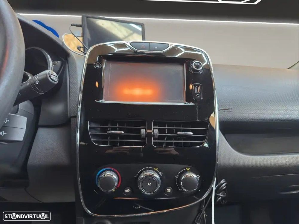 Renault Clio 1.5 dCi Dynamique S EDC - 10