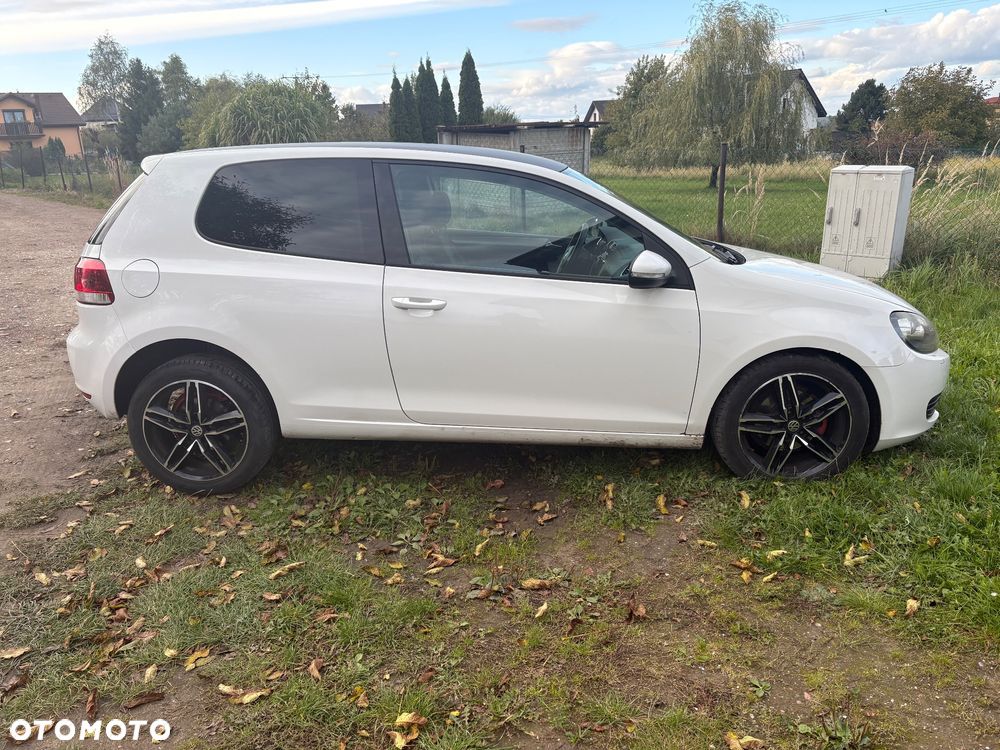 Volkswagen Golf VI 1.6 TDI BlueMot Comfortline - 2