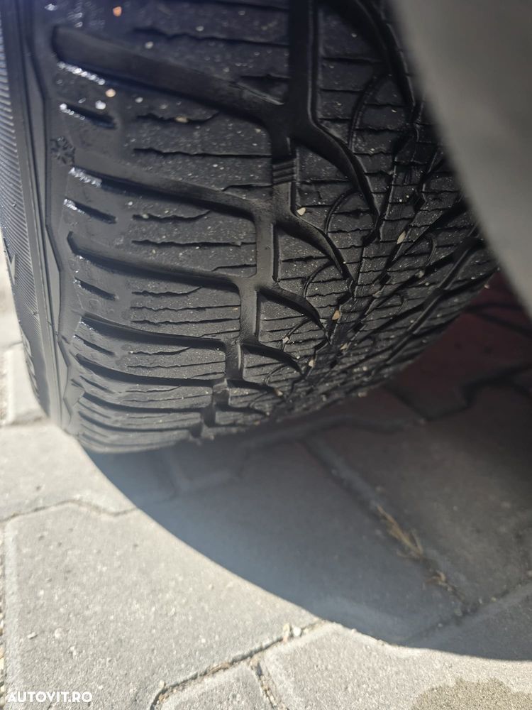Volkswagen Passat 2.0 TDI DPF Comfortline - 13