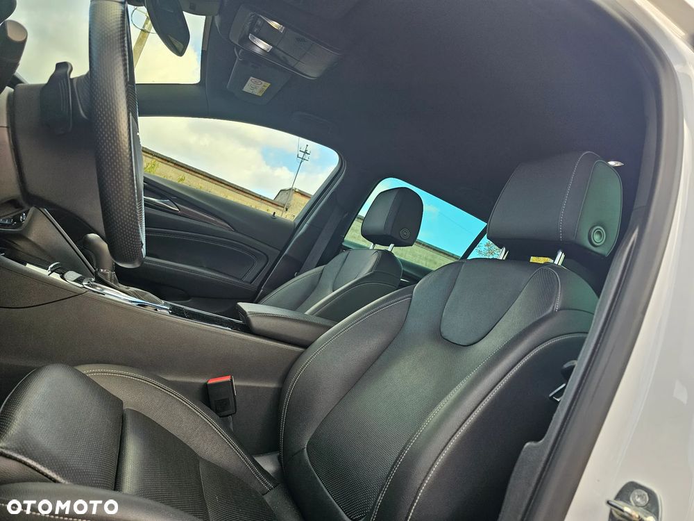 Opel Insignia 2.0 BiTurbo 4x4 Exclusive - 23