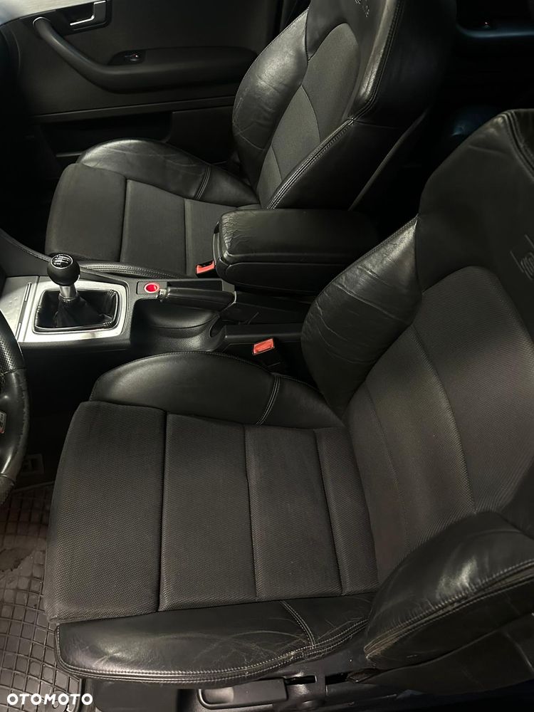 Audi A4 Avant 2.0T FSI Quattro - 12