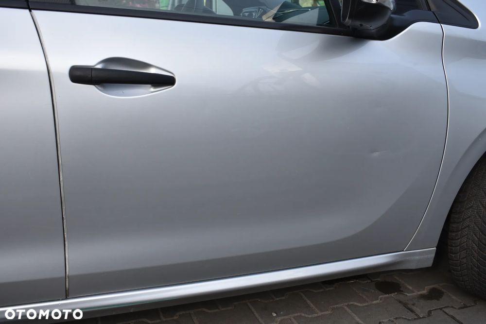 Peugeot 208 1.2 PureTech Active - 15