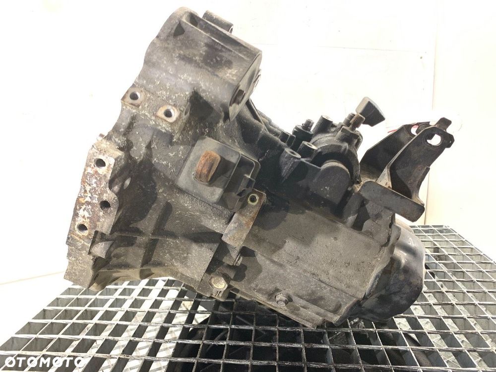 SKRZYNIA BIEGÓW  TOYOTA COROLLA Verso (_E12_) 2001 - 2007 2.0 D-4D (CDE120_) 66 kW [90 KM] olej - 2