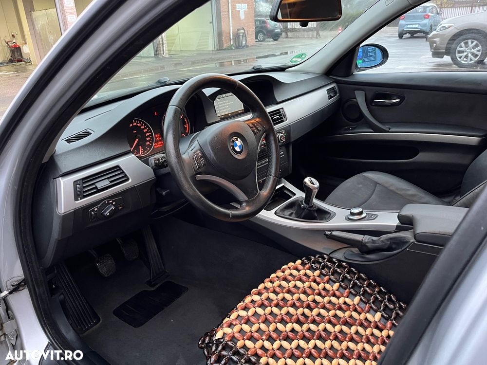 BMW Seria 3 318d DPF Touring - 7