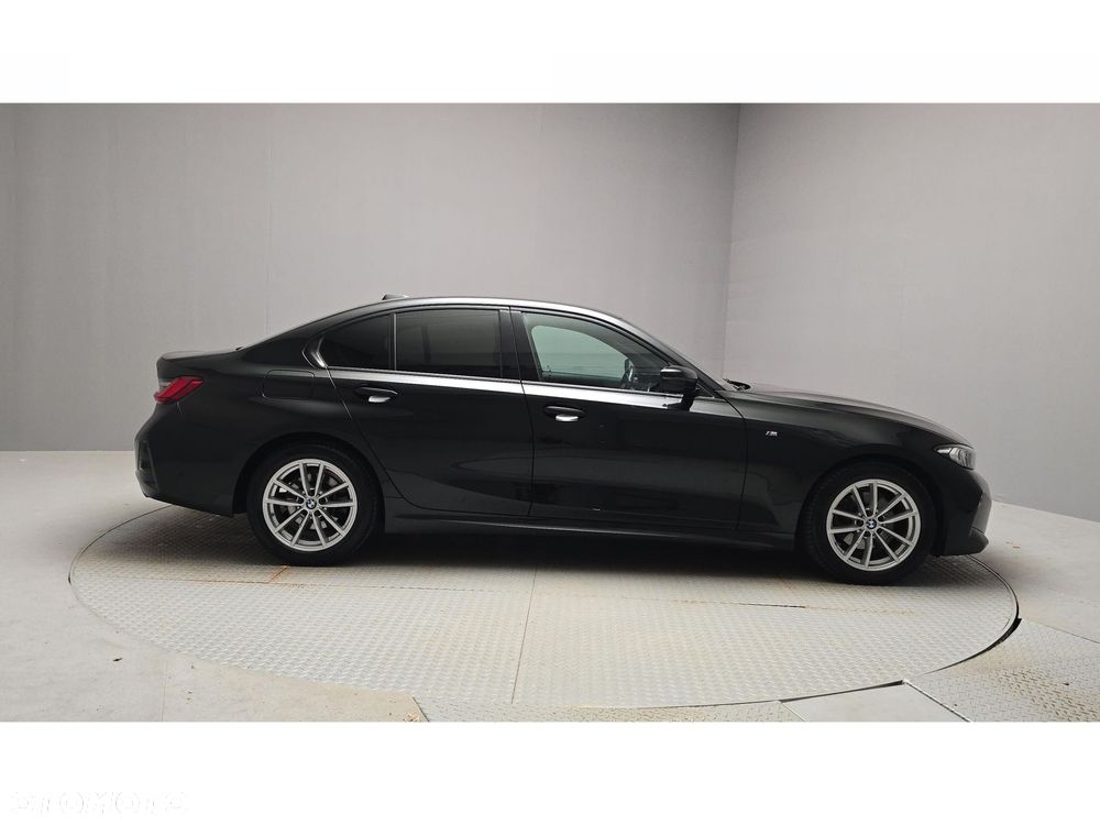 BMW Seria 3 320d xDrive mHEV M Sport - 6