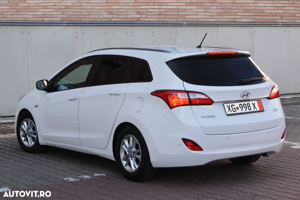 Hyundai i30 1.6 CRDI Intro Edition - 10