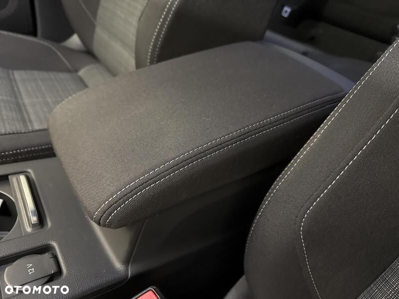 Volkswagen Passat 2.0 TDI EVO Business - 19