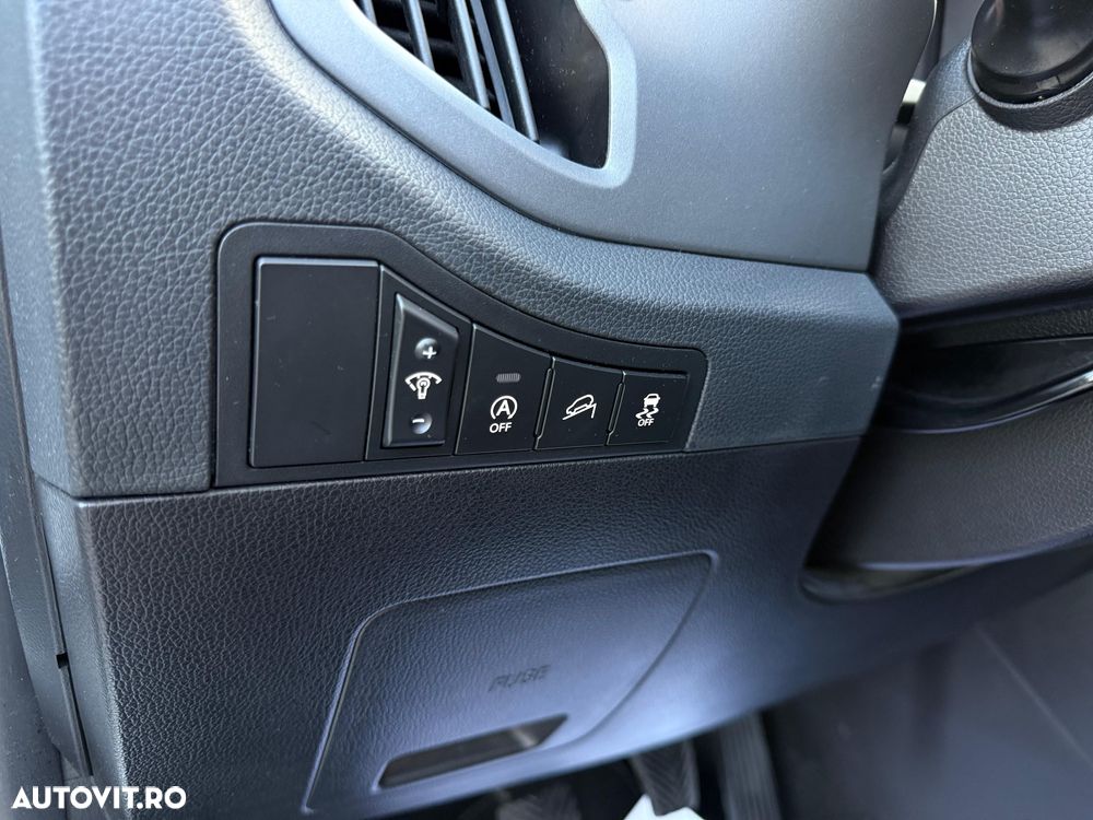 Kia Sportage 1.7 DSL MT 4x2 PREMIUM - 20