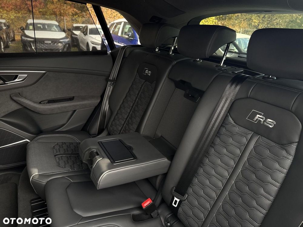 Audi RS Q8 - 16