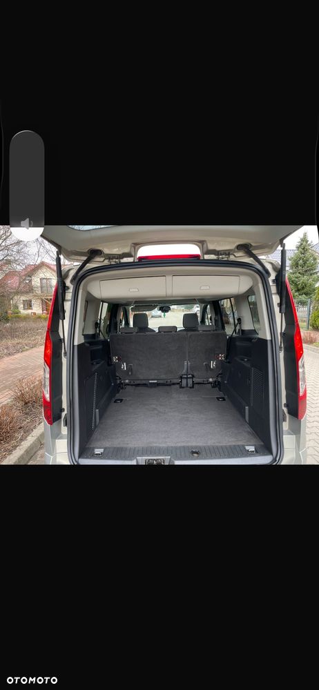 Ford Tourneo Connect Grand - 12