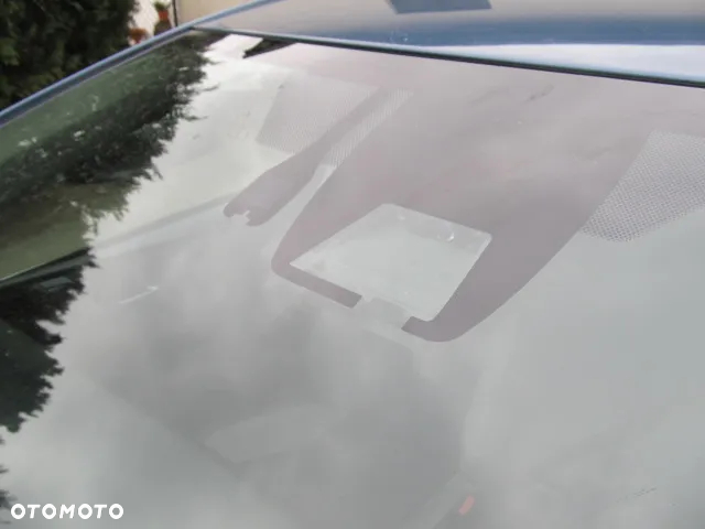Toyota Auris Hybrid 135 Premium - 29