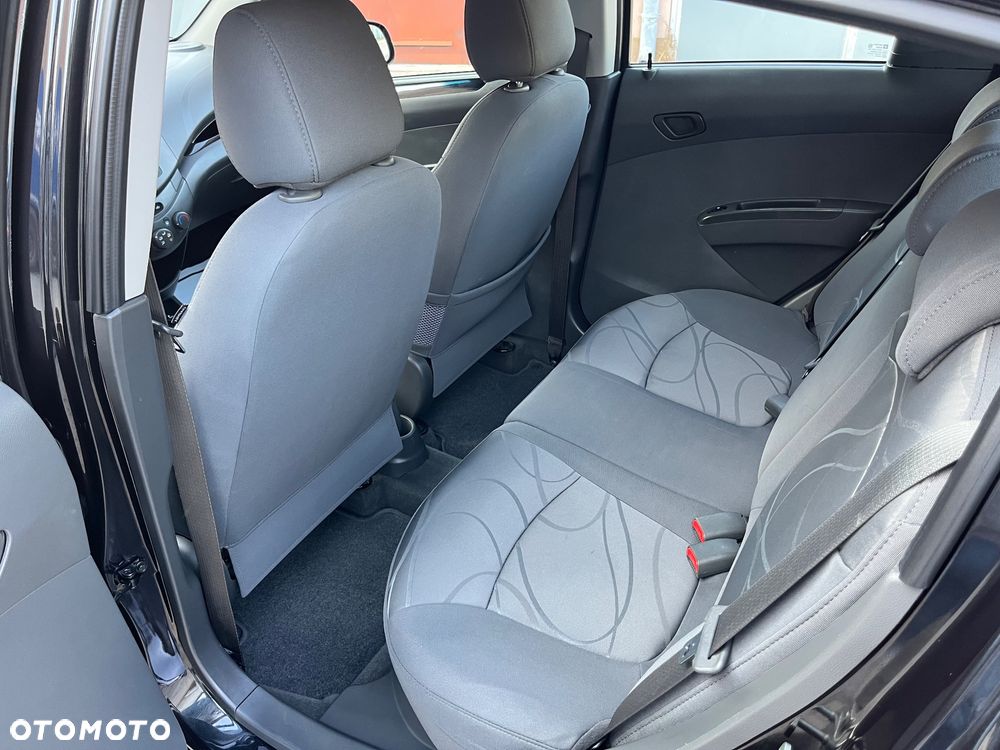 Chevrolet Spark - 35