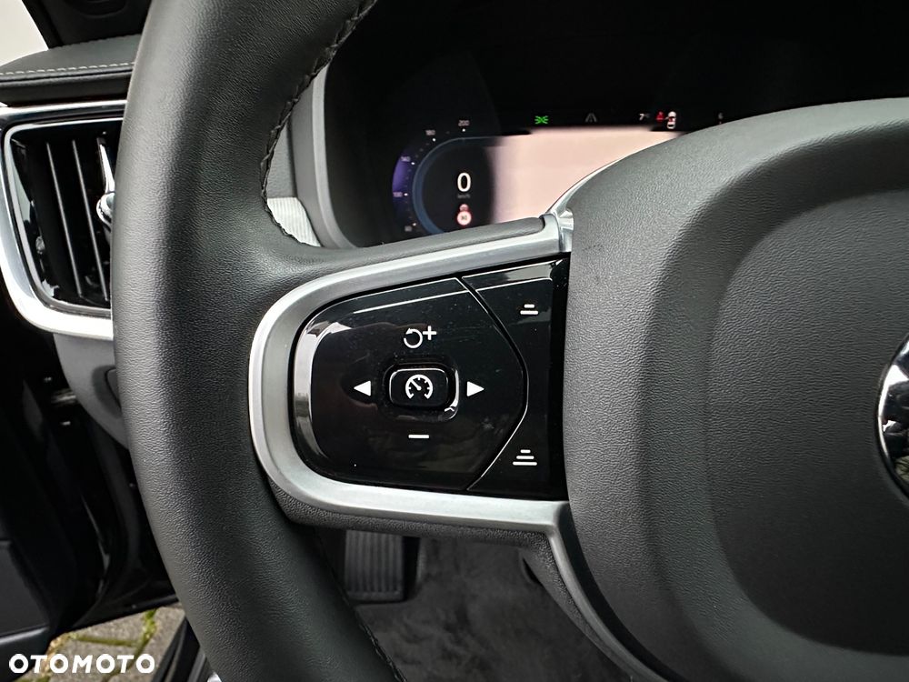 Volvo V90 B5 D AWD Geartronic RDesign - 27