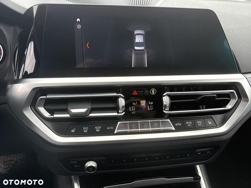 BMW Seria 3 320i Sport Line - 15
