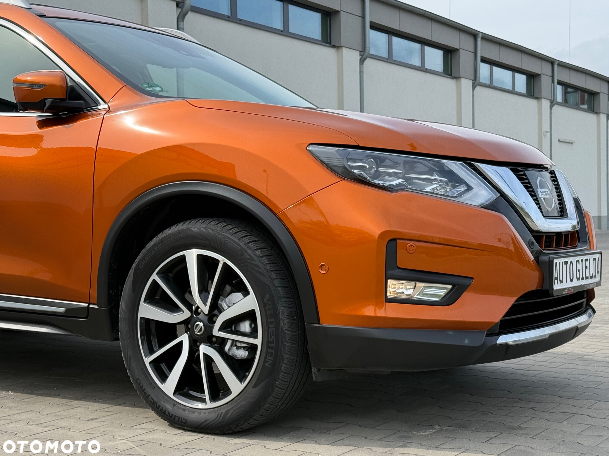Nissan X-Trail 2.0 dCi Tekna 4WD Xtronic 7os - 33
