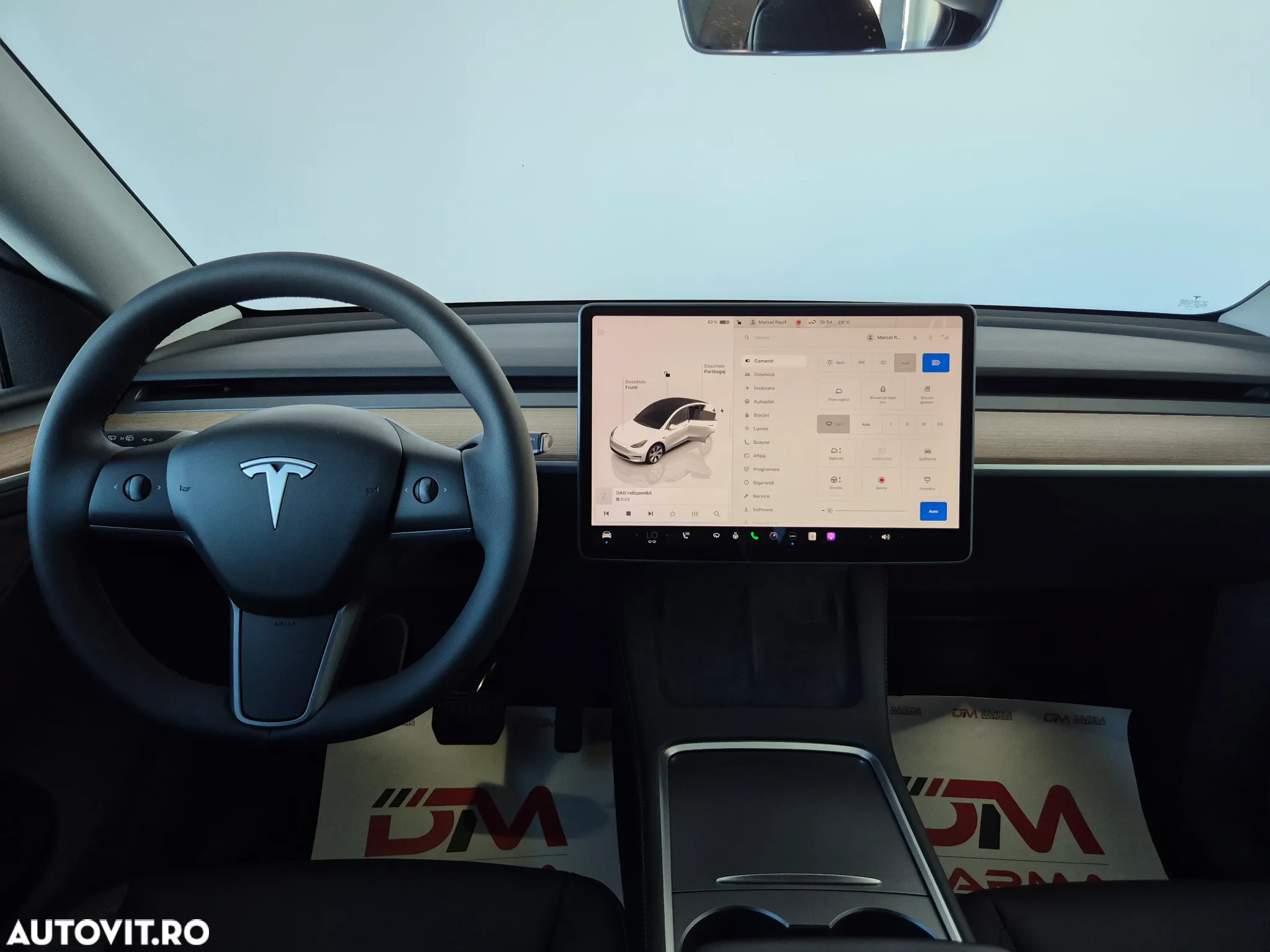 Tesla Model Y Long Range Dual Motor AWD - 15